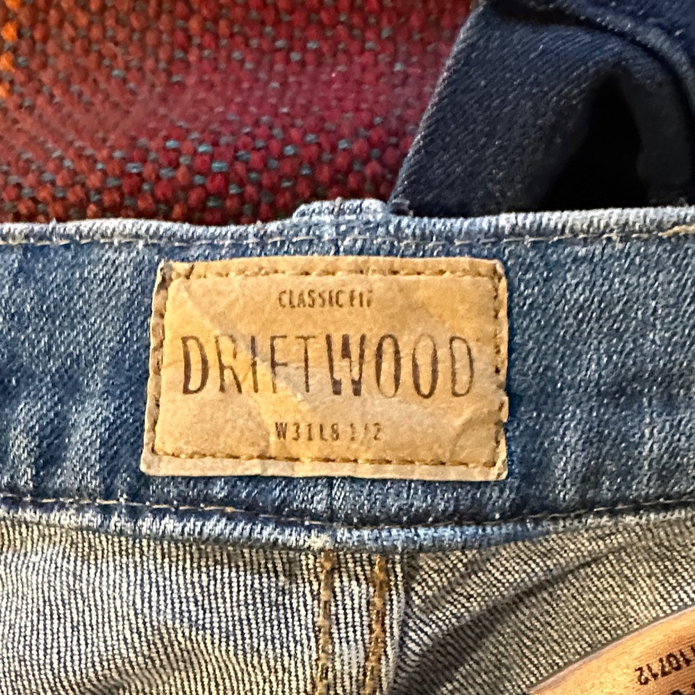 DRIFTWOOD Blue Embroidered birds of paradise Bermuda Jean Shorts - Picture 6 of 6